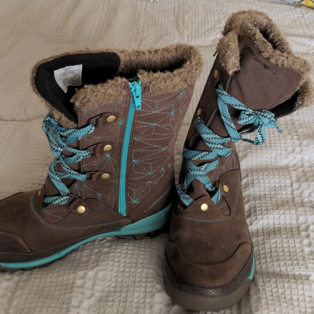 Waterproof insulated Merrell boots